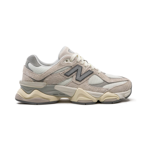 New Balance 9060 Impacco in Pelle Scamosciata Sale Marino