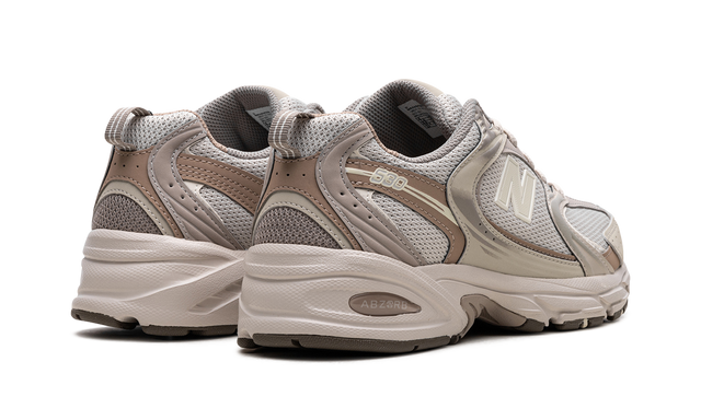 New Balance 530 Crema Beige