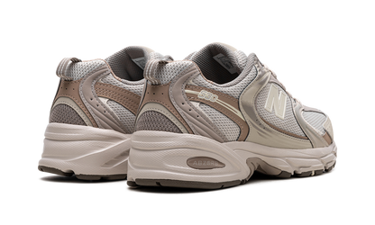 New Balance 530 Crema Beige
