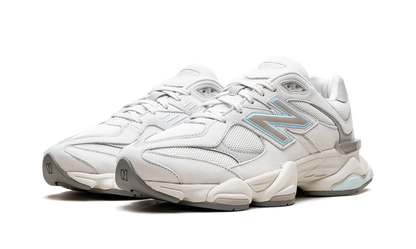 NB 9060 Riflesso Delle Nuvole di Pioggia Nella Cava Blu