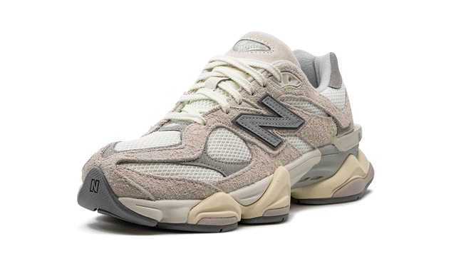 New Balance 9060 Impacco in Pelle Scamosciata Sale Marino