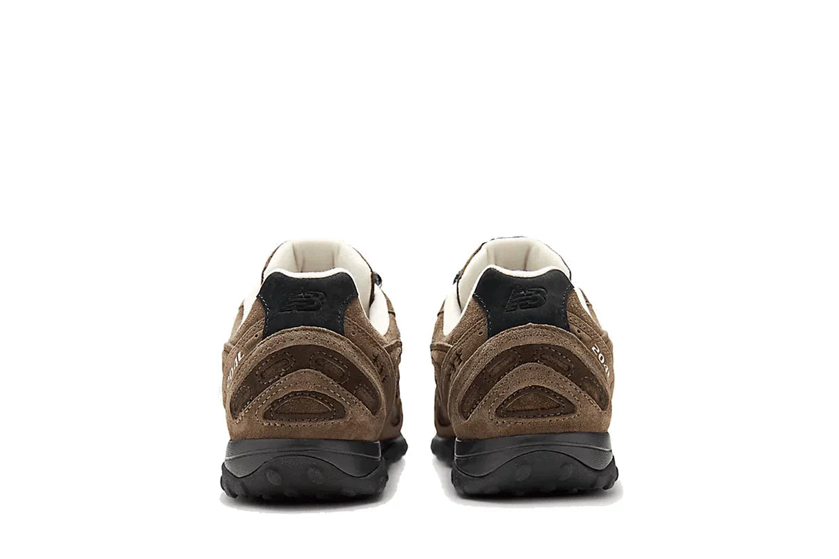 New Balance 204L Carne e Broccoli di Basketcase Marrone