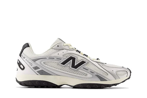 New Balance 204L Argento Metallizzato Nero