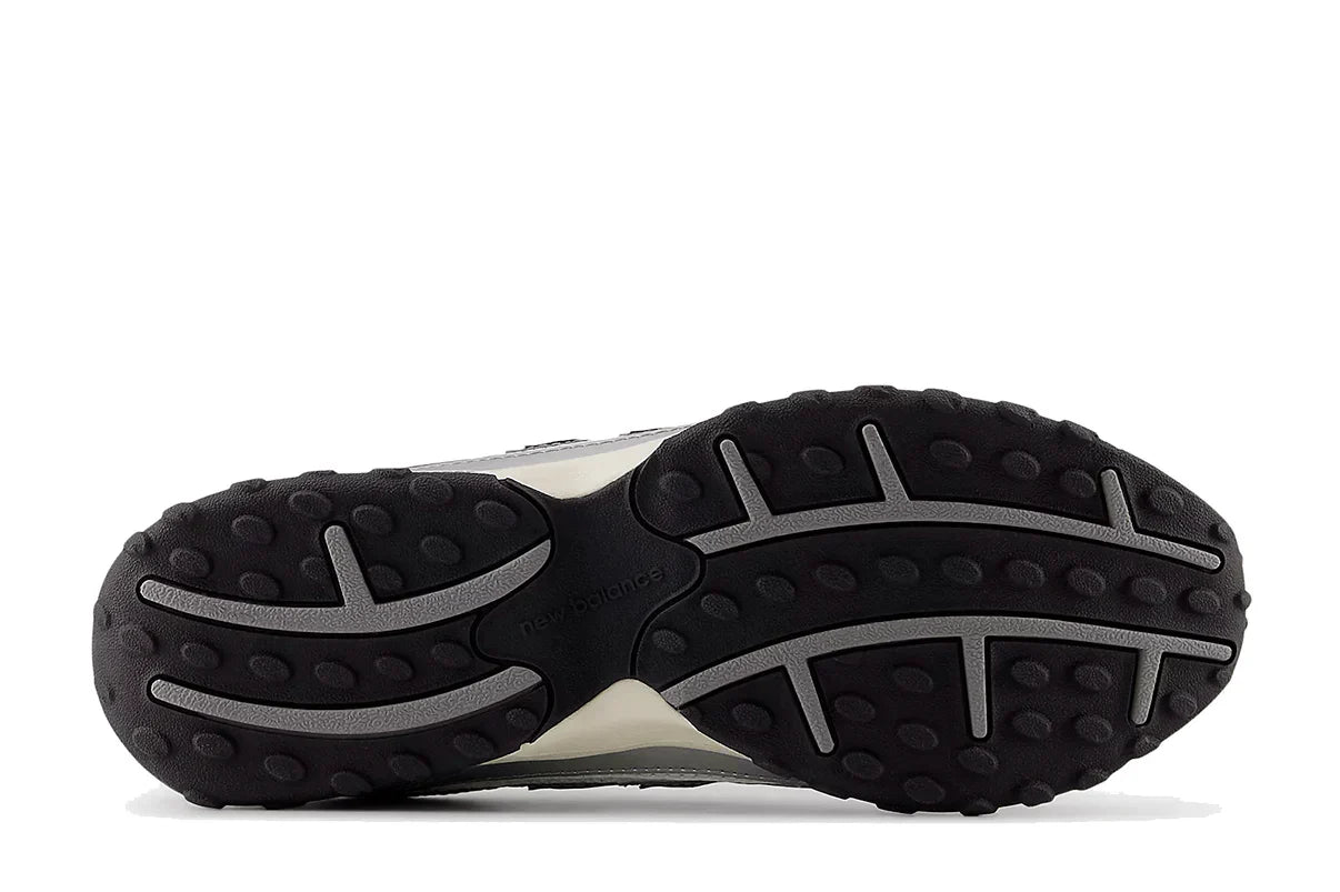 New Balance 204L Argento Metallizzato Nero