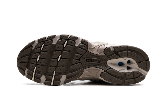 New Balance 530 Crema Beige