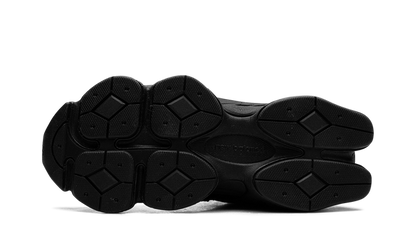 New Balance 9060 Triple Black