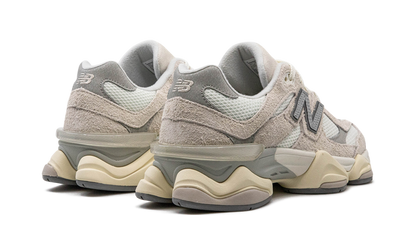 New Balance 9060 Impacco in Pelle Scamosciata Sale Marino